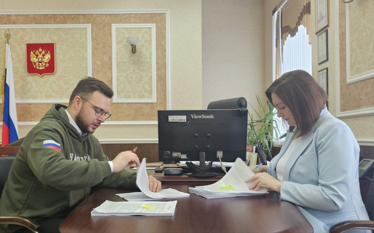 Управление Росреестра по Тульской области и Народный фронт подписали договор о передаче автомобилей для нужд СВО.